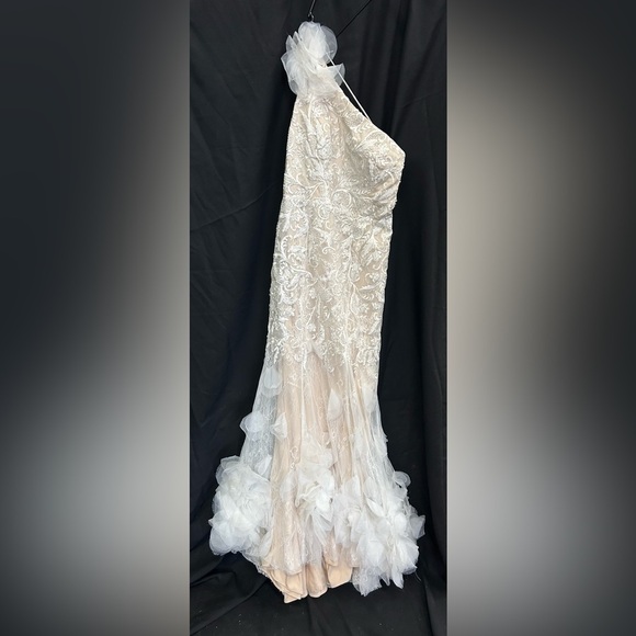 Mac Duggal 11300 NWOT Beaded Strappy One Shoulder Petal Mermaid Gown - Picture 6 of 10